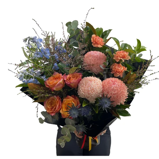 Why Does a Florist Kirribilli Stock More Native Blooms in Summer?