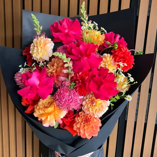 What Sets a Florist St Leonards Apart Near the Station Precinct?